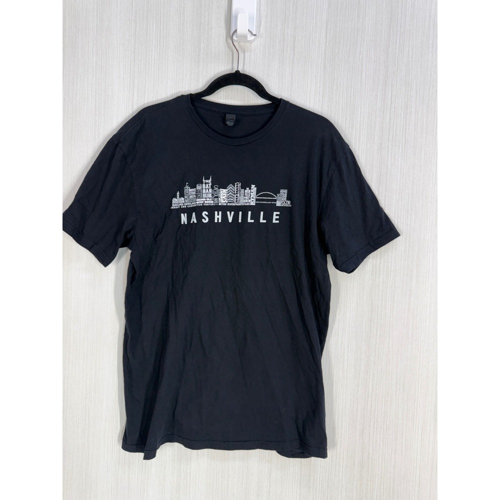 Gildan Softstyle Nashville Skyline Graphic T-Shirt Mens Large Black Cotton Tee